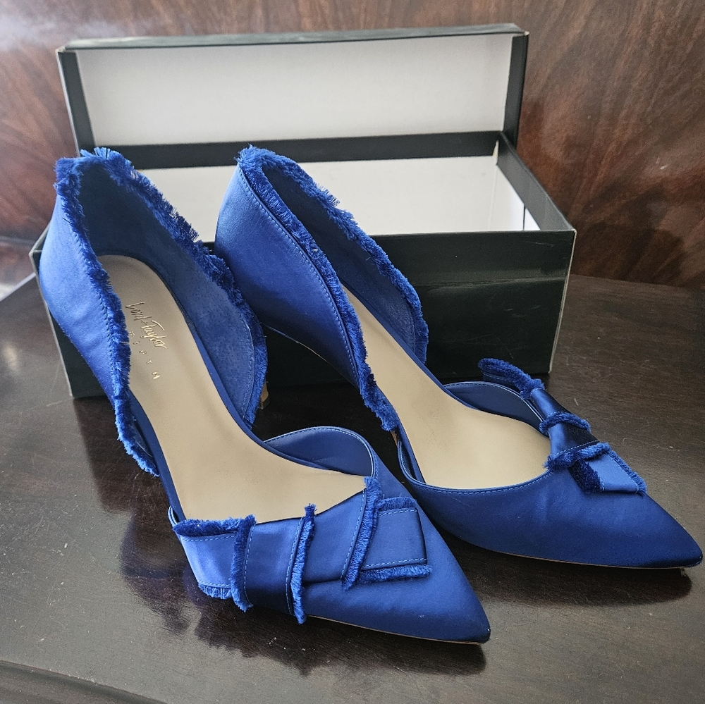 Lord & Taylor Vale pump in Saffire blue size 9